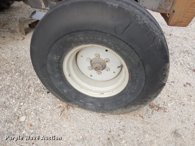 image for item DJ6934 1994 Massey Ferguson 399  tractor