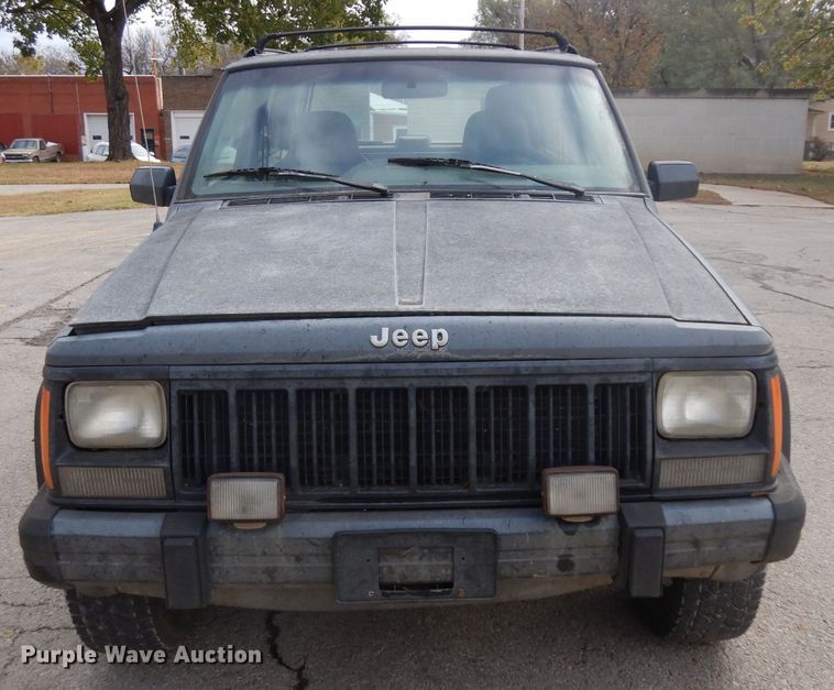image for item EY9000 1996 Jeep Cherokee Sport  SUV