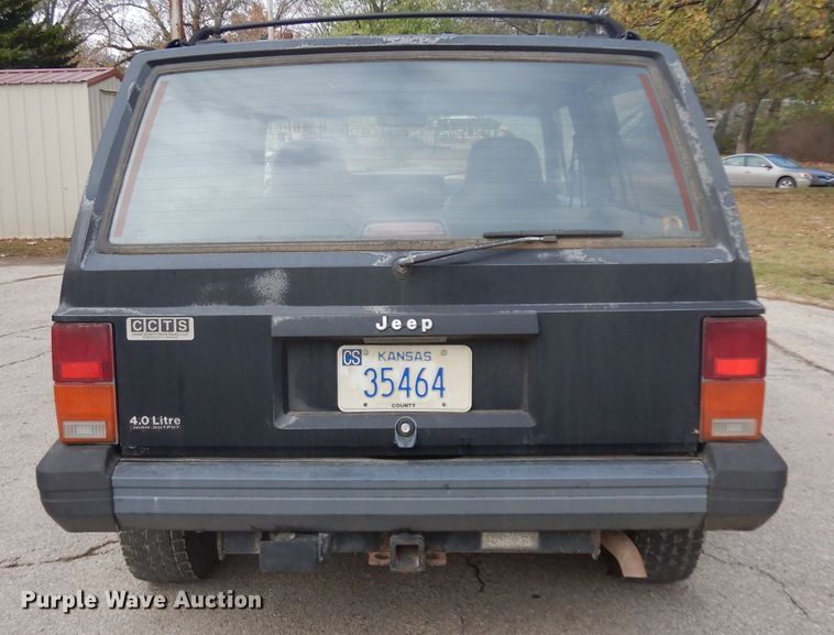 image for item EY9000 1996 Jeep Cherokee Sport  SUV