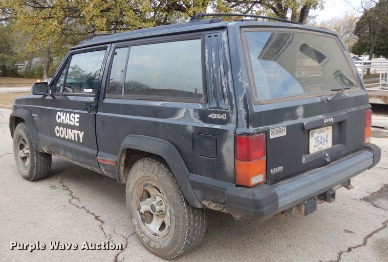 image for item EY9000 1996 Jeep Cherokee Sport  SUV