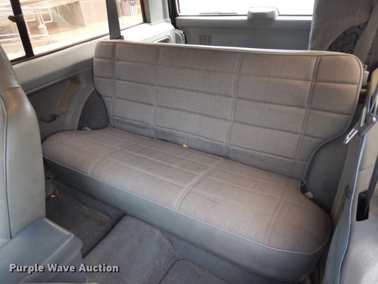 image for item EY9000 1996 Jeep Cherokee Sport  SUV