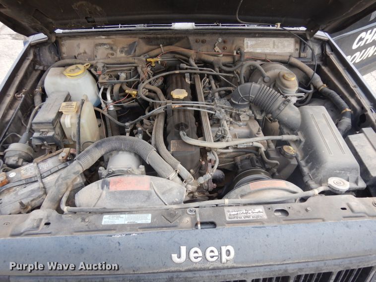 image for item EY9000 1996 Jeep Cherokee Sport  SUV