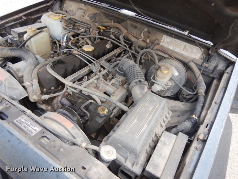 image for item EY9000 1996 Jeep Cherokee Sport  SUV