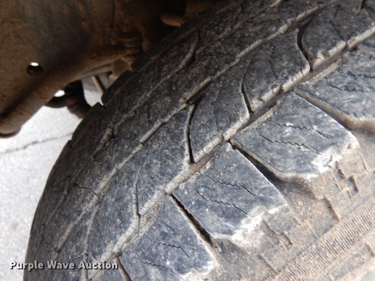 image for item EY9000 1996 Jeep Cherokee Sport  SUV