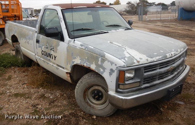 image for item EY9004 1994 Chevrolet 1500  pickup truck