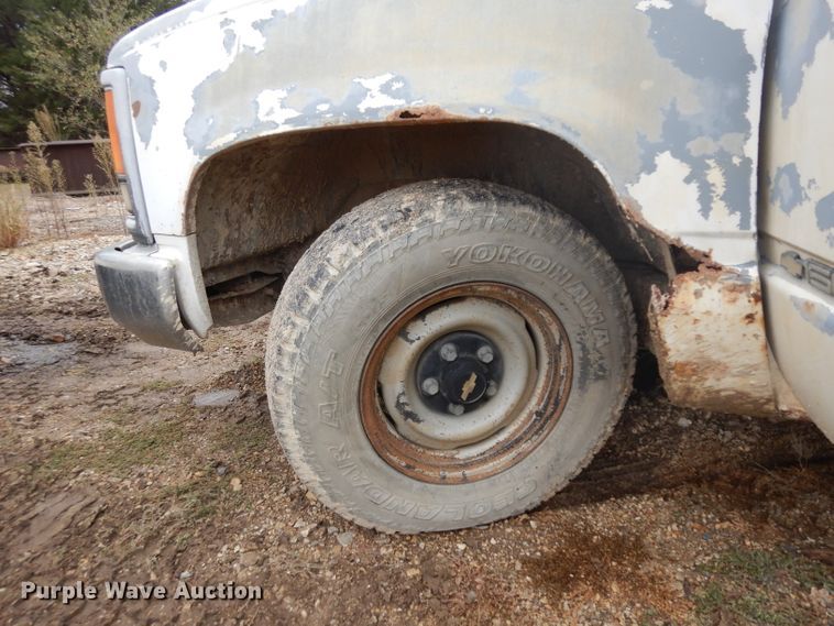 image for item EY9004 1994 Chevrolet 1500  pickup truck