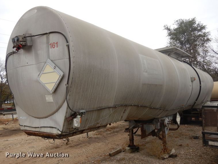 image for item EY9007 1972 Butler tank trailer