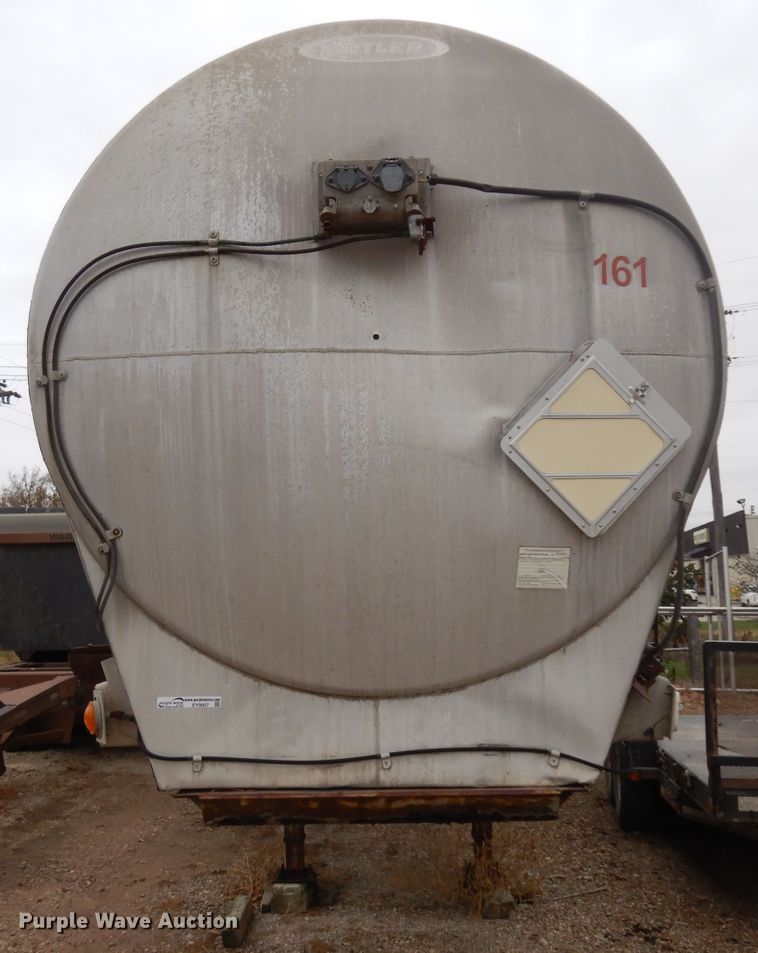 image for item EY9007 1972 Butler tank trailer