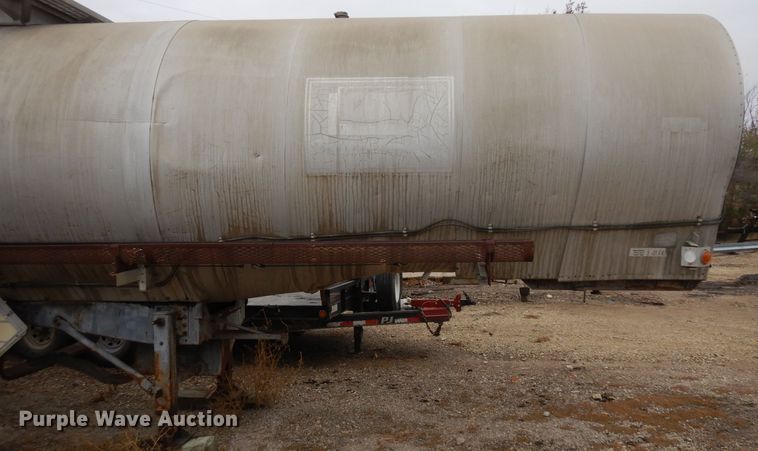 image for item EY9007 1972 Butler tank trailer