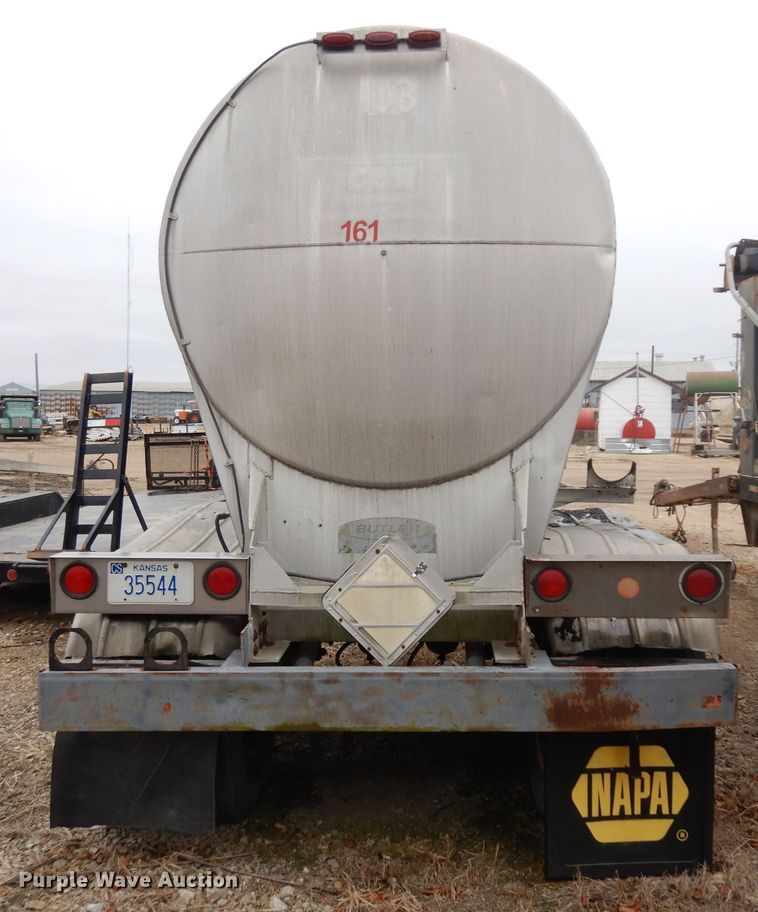 image for item EY9007 1972 Butler tank trailer