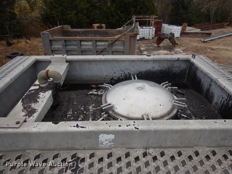 image for item EY9007 1972 Butler tank trailer