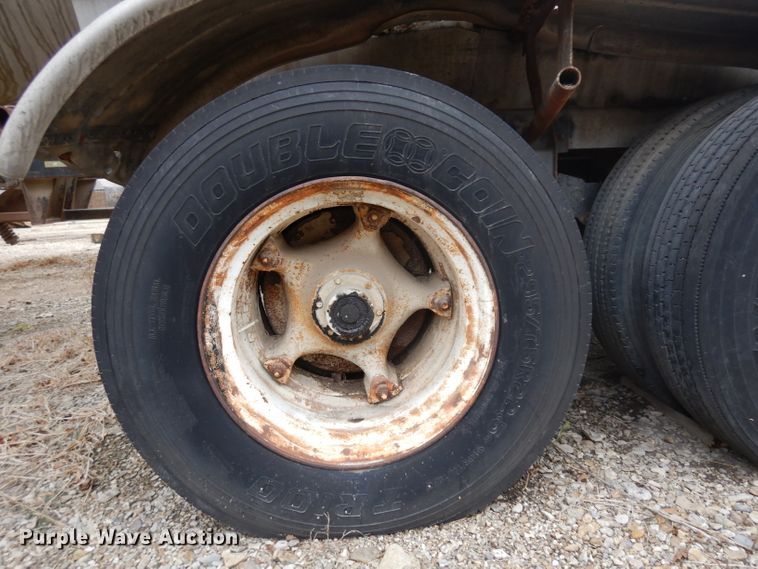 image for item EY9007 1972 Butler tank trailer