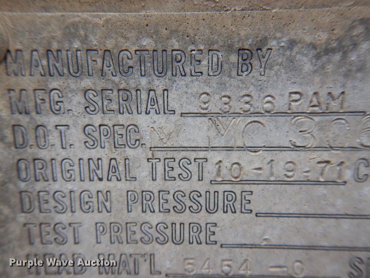 image for item EY9007 1972 Butler tank trailer