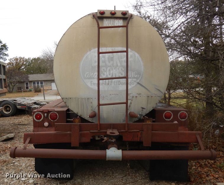 image for item EY9008 1957 Custom Head tank trailer