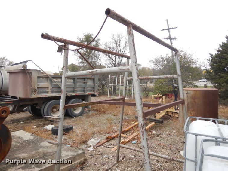 image for item EY9009 (2) fuel tanks