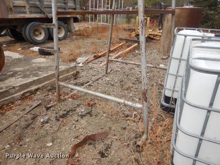 image for item EY9009 (2) fuel tanks