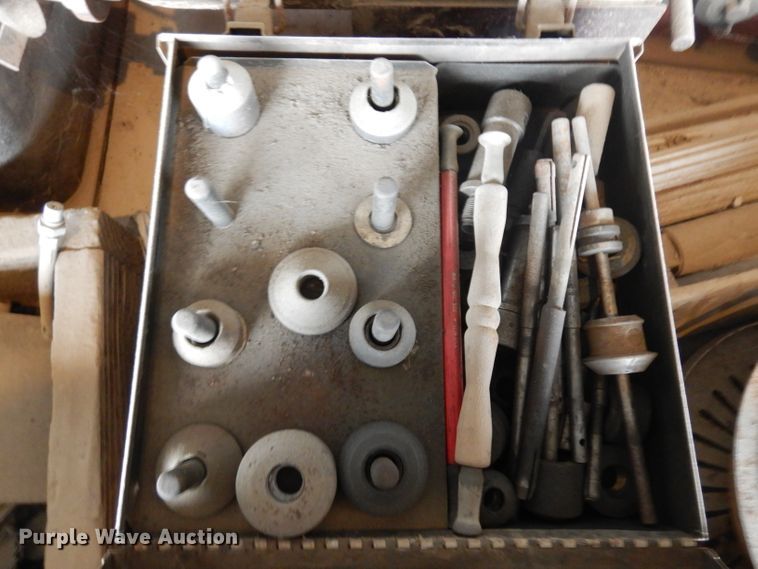 image for item EY9012 Tools