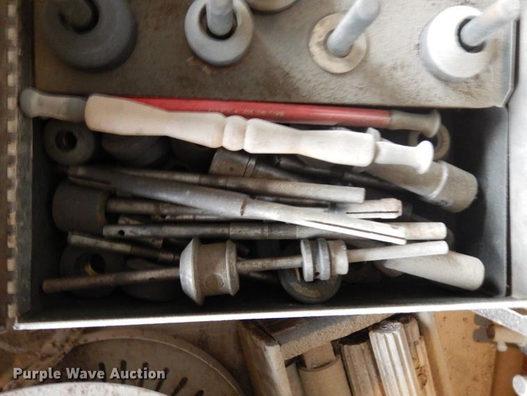 image for item EY9012 Tools