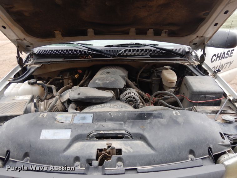 image for item EY9016 2004 GMC Sierra 1500  pickup truck