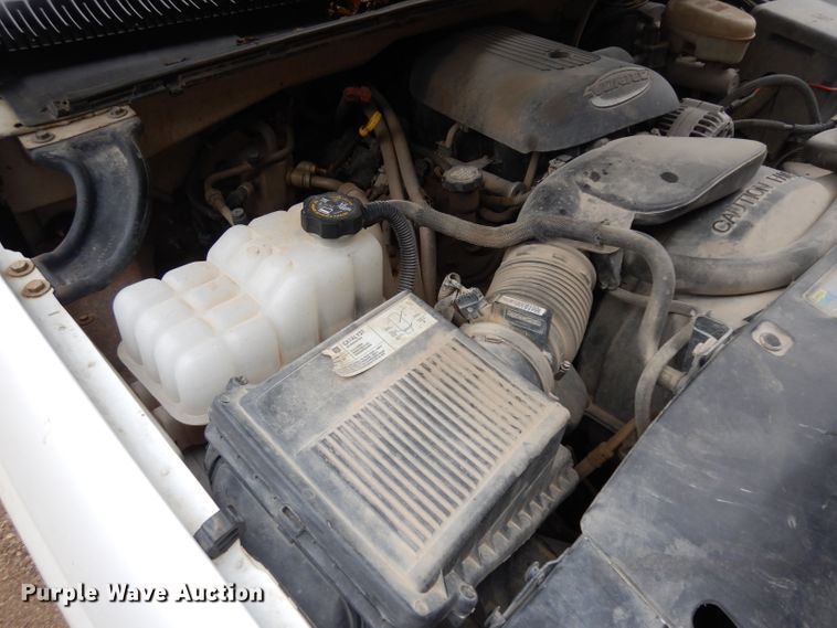 image for item EY9016 2004 GMC Sierra 1500  pickup truck