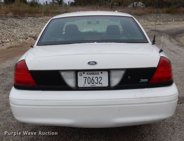 image for item EY9018 2010 Ford Crown Victoria Police Interceptor