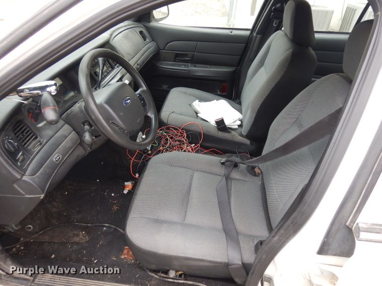 image for item EY9018 2010 Ford Crown Victoria Police Interceptor