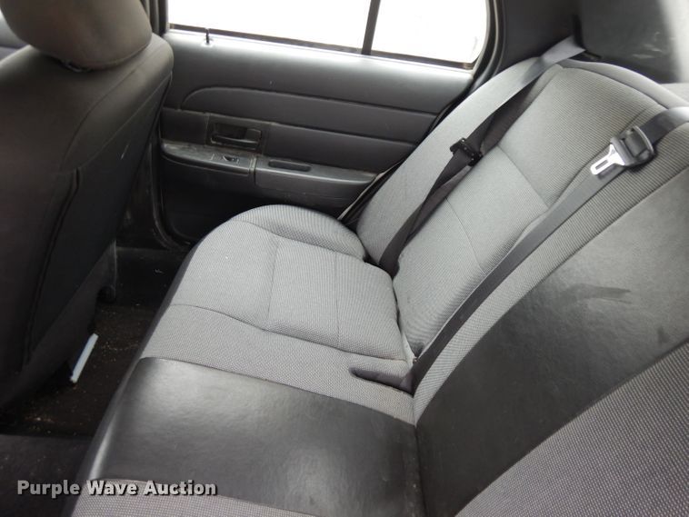 image for item EY9018 2010 Ford Crown Victoria Police Interceptor