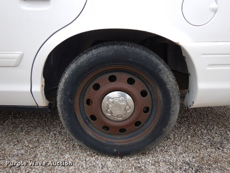 image for item EY9018 2010 Ford Crown Victoria Police Interceptor