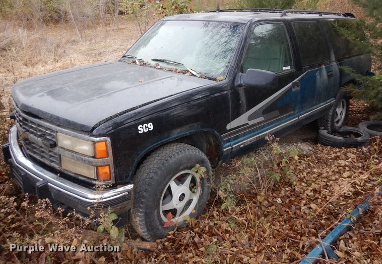 image for item EY9019 1993 Chevrolet Suburban K1500  SUV