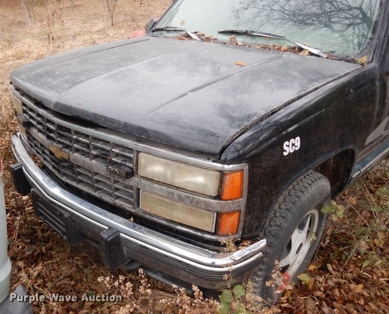 image for item EY9019 1993 Chevrolet Suburban K1500  SUV