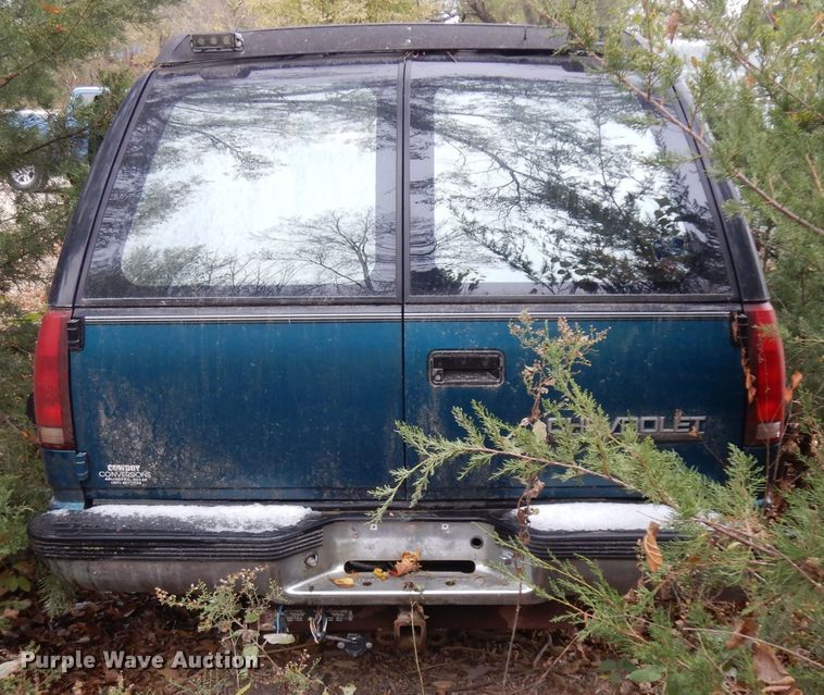 image for item EY9019 1993 Chevrolet Suburban K1500  SUV
