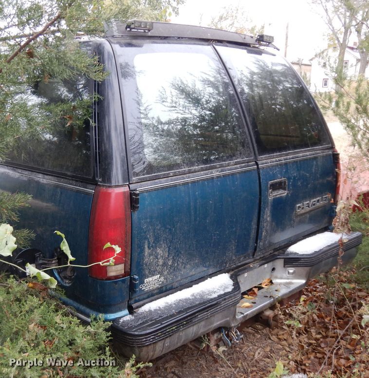 image for item EY9019 1993 Chevrolet Suburban K1500  SUV