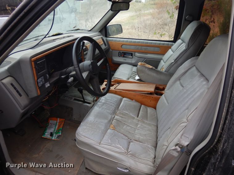 image for item EY9019 1993 Chevrolet Suburban K1500  SUV