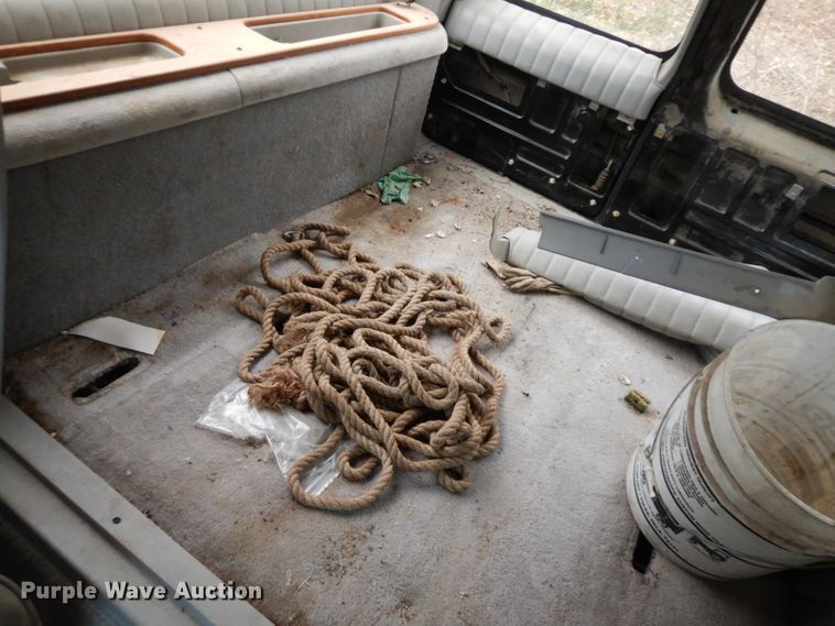 image for item EY9019 1993 Chevrolet Suburban K1500  SUV