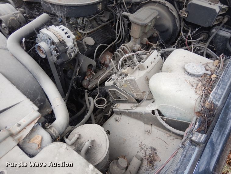 image for item EY9019 1993 Chevrolet Suburban K1500  SUV