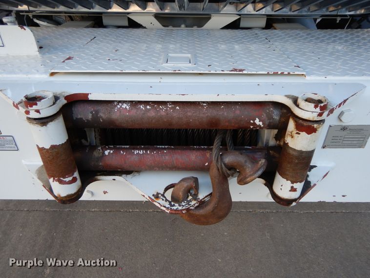 image for item FG9663 2003 International 7400  digger derrick truck