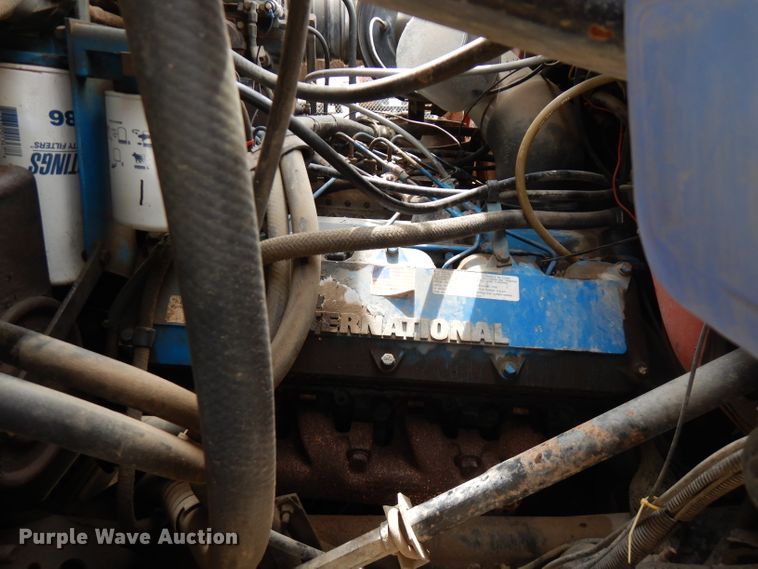 image for item FN9453 1986 International S1700  dump truck