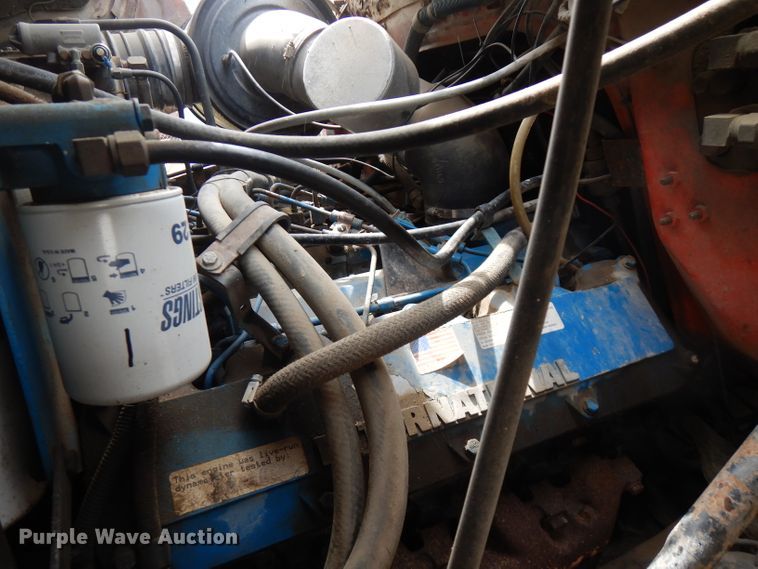 image for item FN9453 1986 International S1700  dump truck