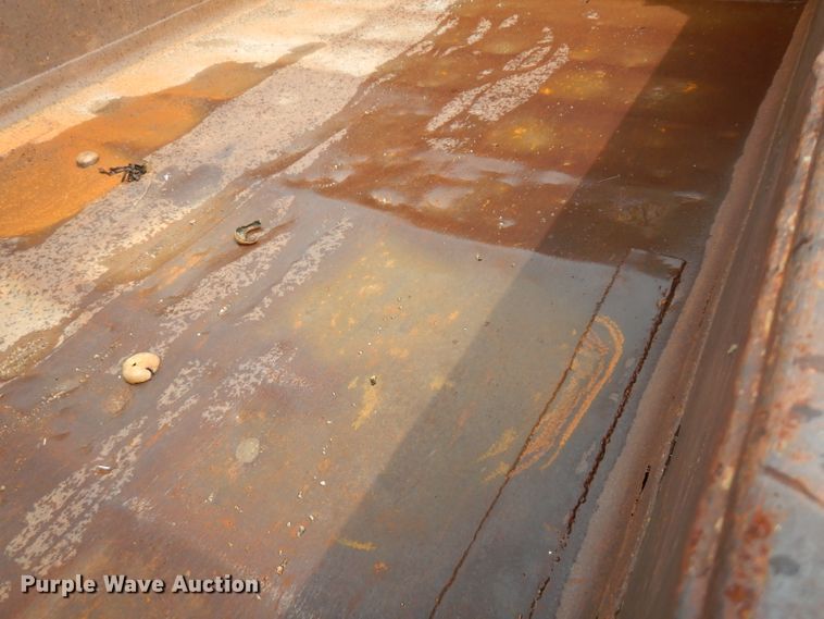 image for item FN9453 1986 International S1700  dump truck