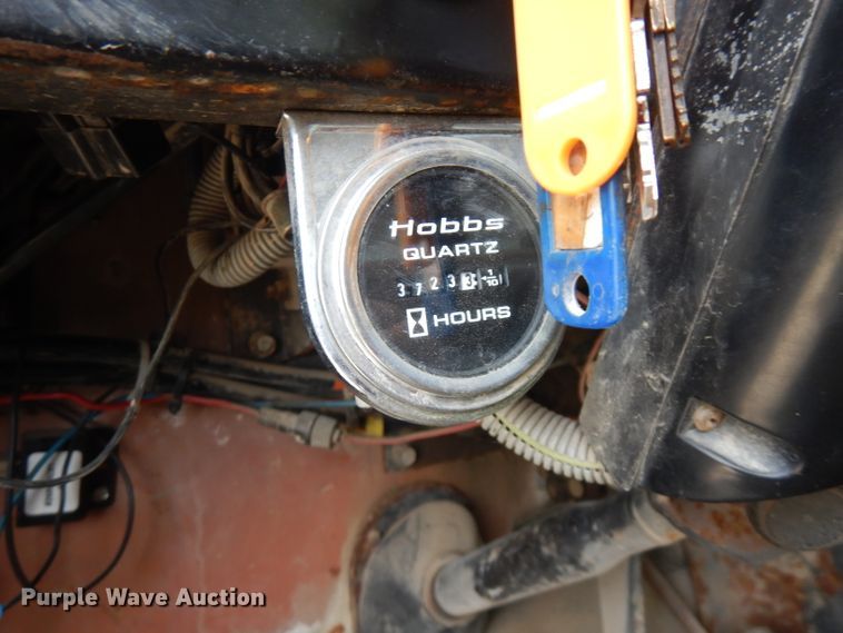 image for item FN9453 1986 International S1700  dump truck