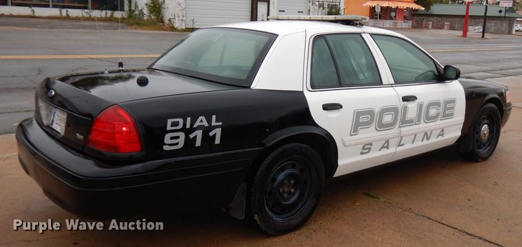 image for item FW9816 2011 Ford Crown Victoria Police Interceptor
