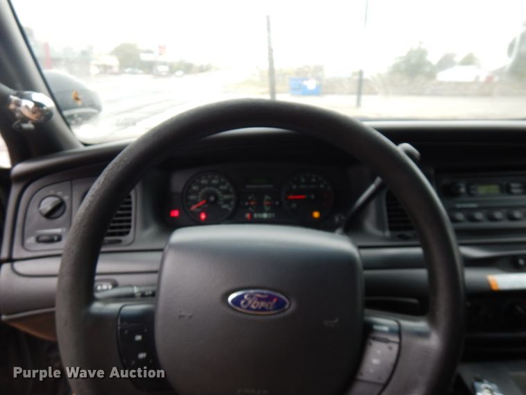 image for item FW9816 2011 Ford Crown Victoria Police Interceptor