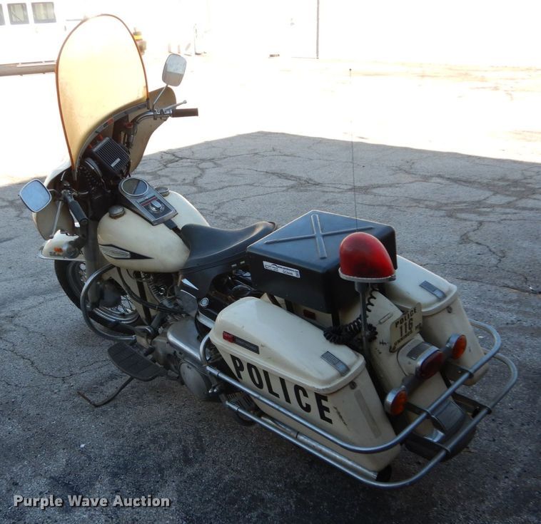 image for item GC9446 1970 Harley Davidson Electra Glide Police motorcycle