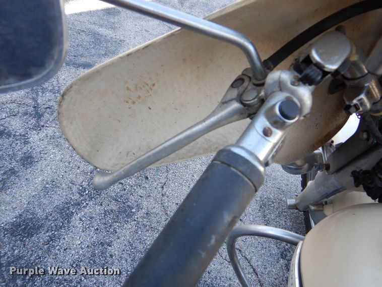 image for item GC9446 1970 Harley Davidson Electra Glide Police motorcycle