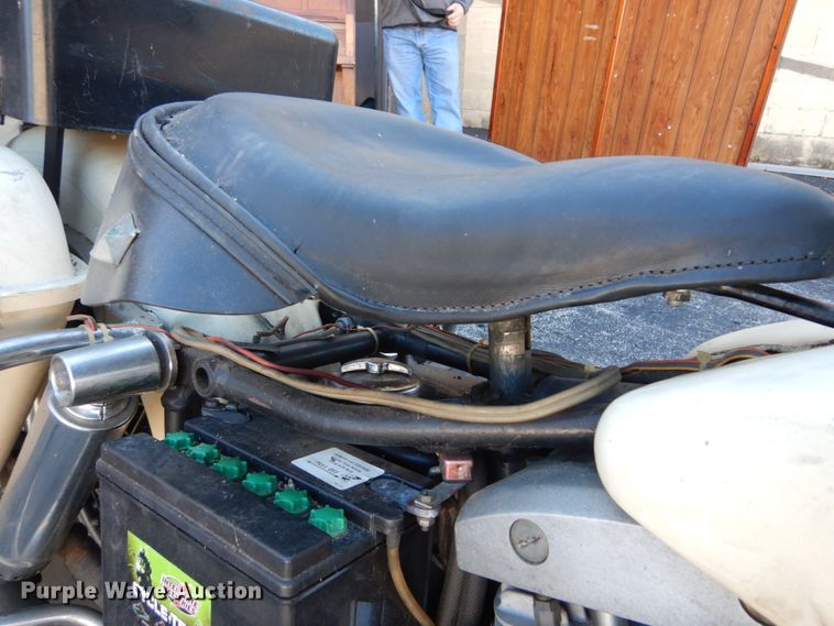 image for item GC9446 1970 Harley Davidson Electra Glide Police motorcycle