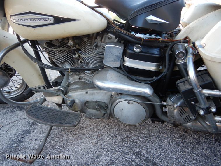 image for item GC9446 1970 Harley Davidson Electra Glide Police motorcycle