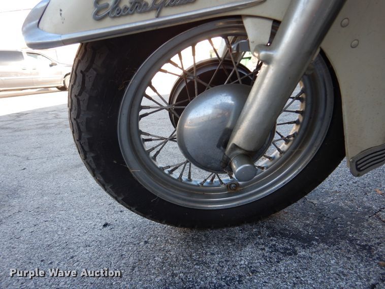 image for item GC9446 1970 Harley Davidson Electra Glide Police motorcycle