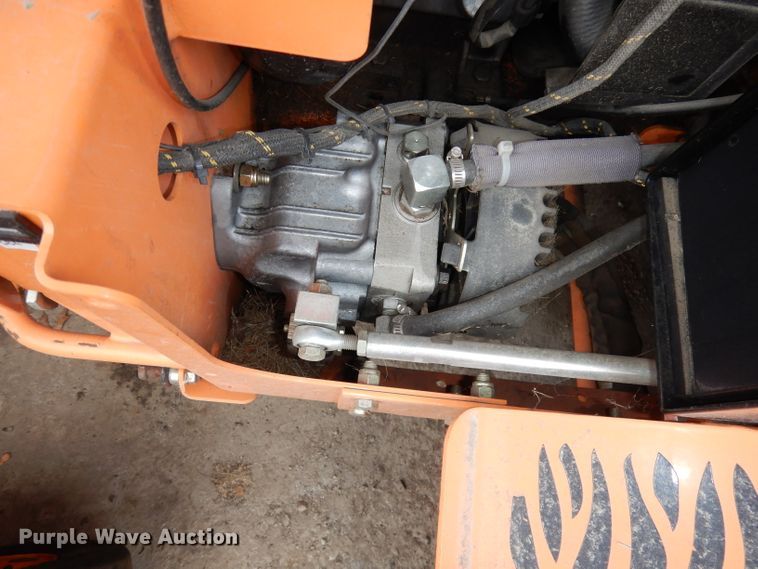 image for item GJ9601 Scag Turf Tiger SST6V31 lawn mower