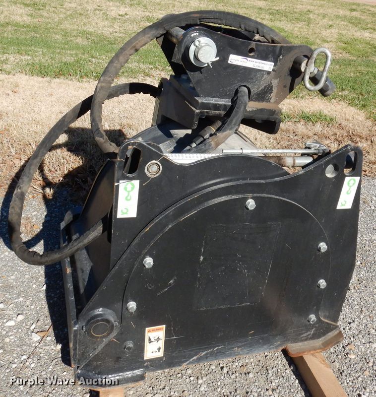 image for item GJ9636 Caterpillar PC404 cold planer