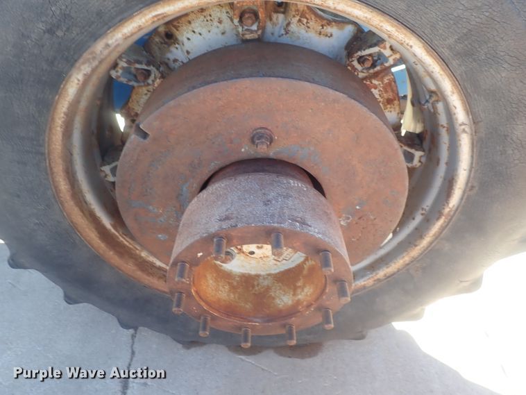 image for item GN9182 1984 Ford TW25  MFWD tractor